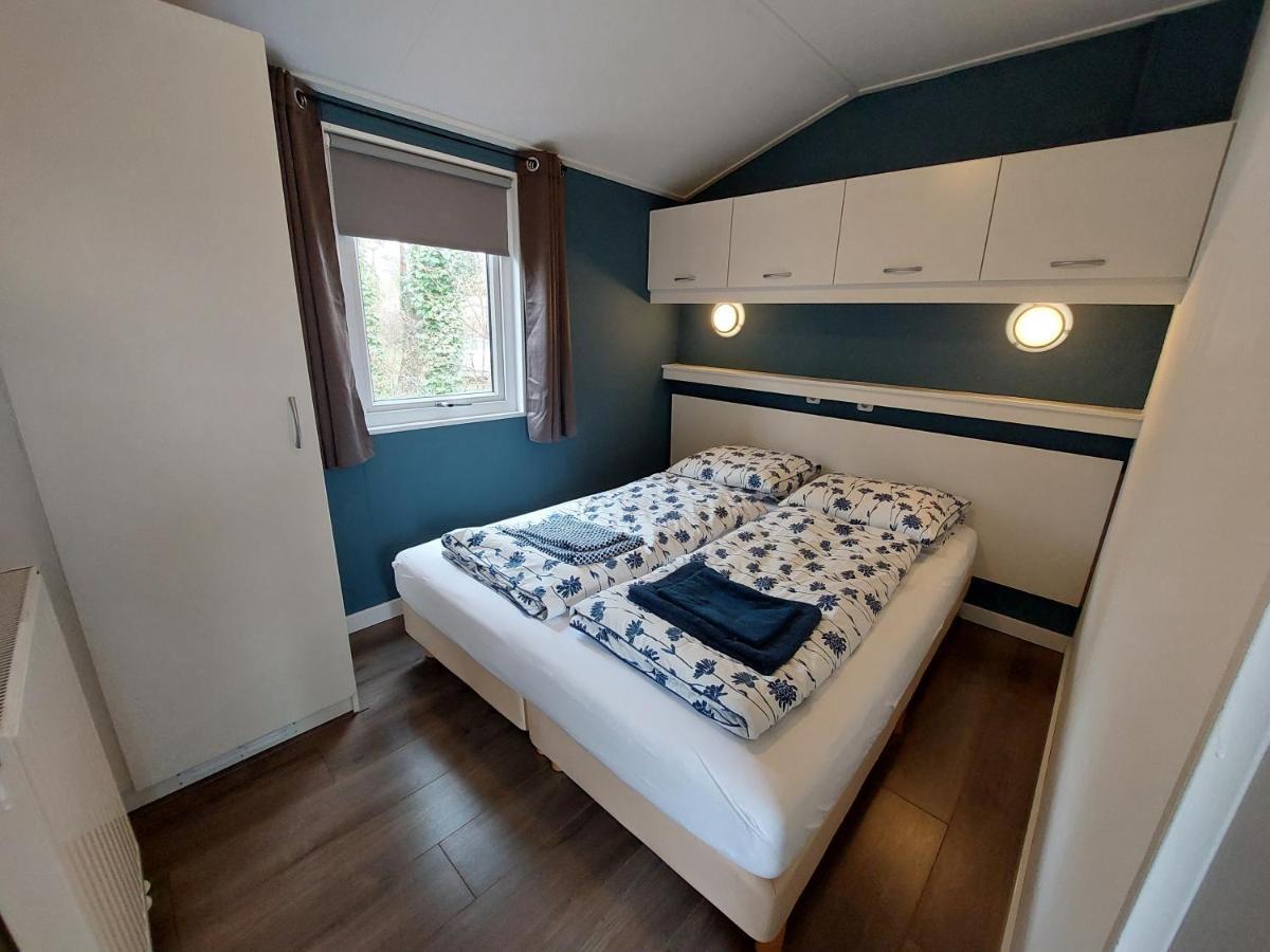Modern En Chic Chalet Tot 4 Personen Op De Veluwe Recreatiepark De Oude Driest Putten Esterno foto